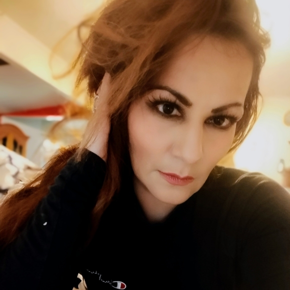 Meet your Posher, Jennifer - Picture 13 of 16